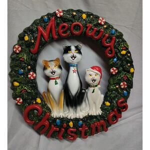 Vintage Christmas Wreath Cats by San Fransisco Music Box Co